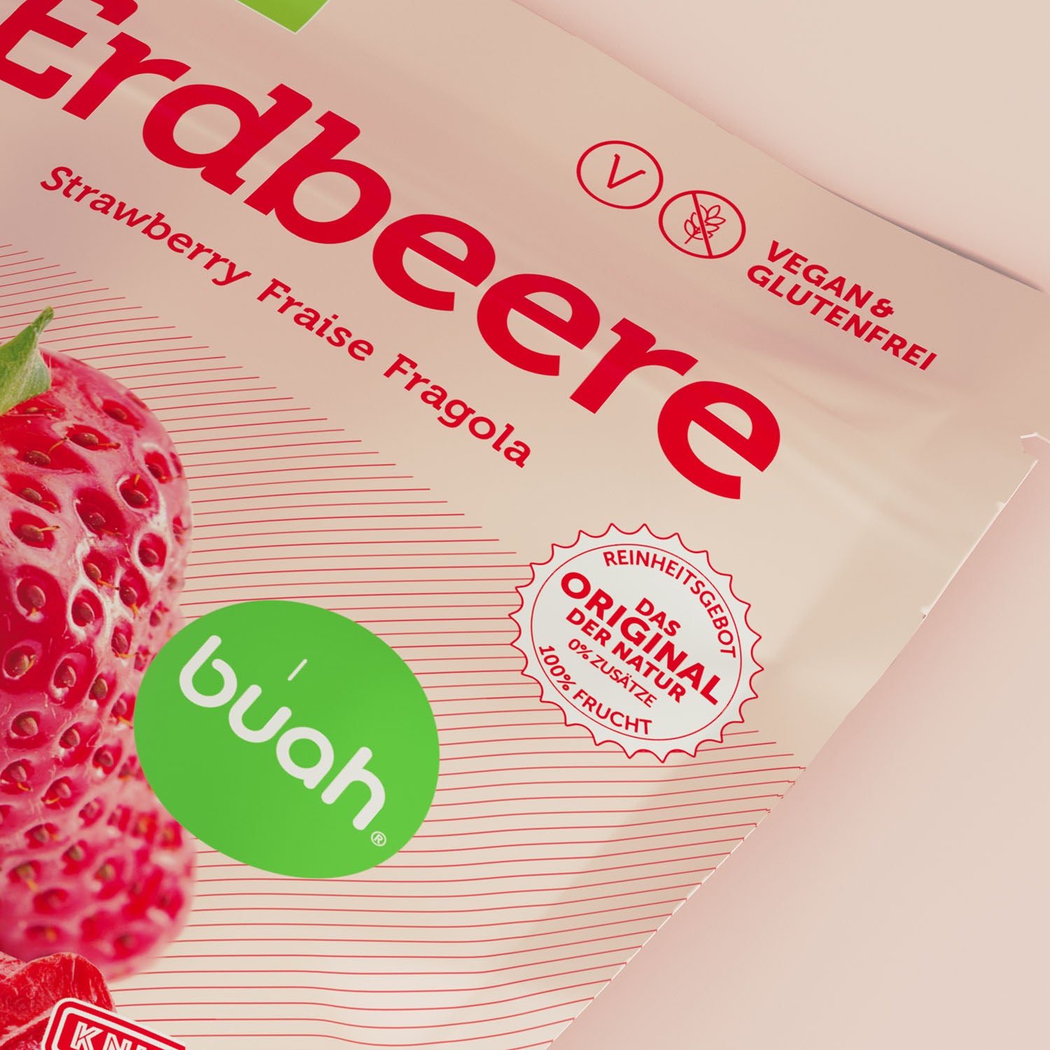 Nahaufnahme buah Erdbeere Snackpack mit buah Logo und buah Reinheitsgebot